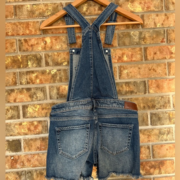 Hollister Jean Short Overalls - Picture 6 of 12